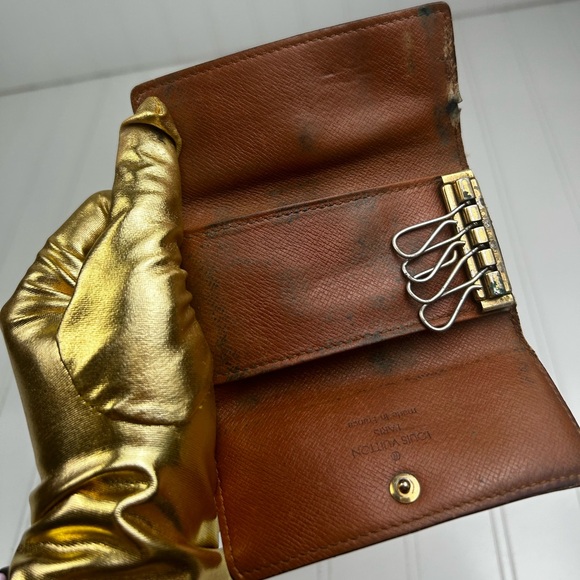 Louis Vuitton Monogram 4 Key Ring Holder Wallet Case - Picture 10 of 12